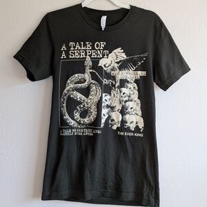 Bookish Box The Ever King Tee in Dark Olive Green - Unisex S - NWOT